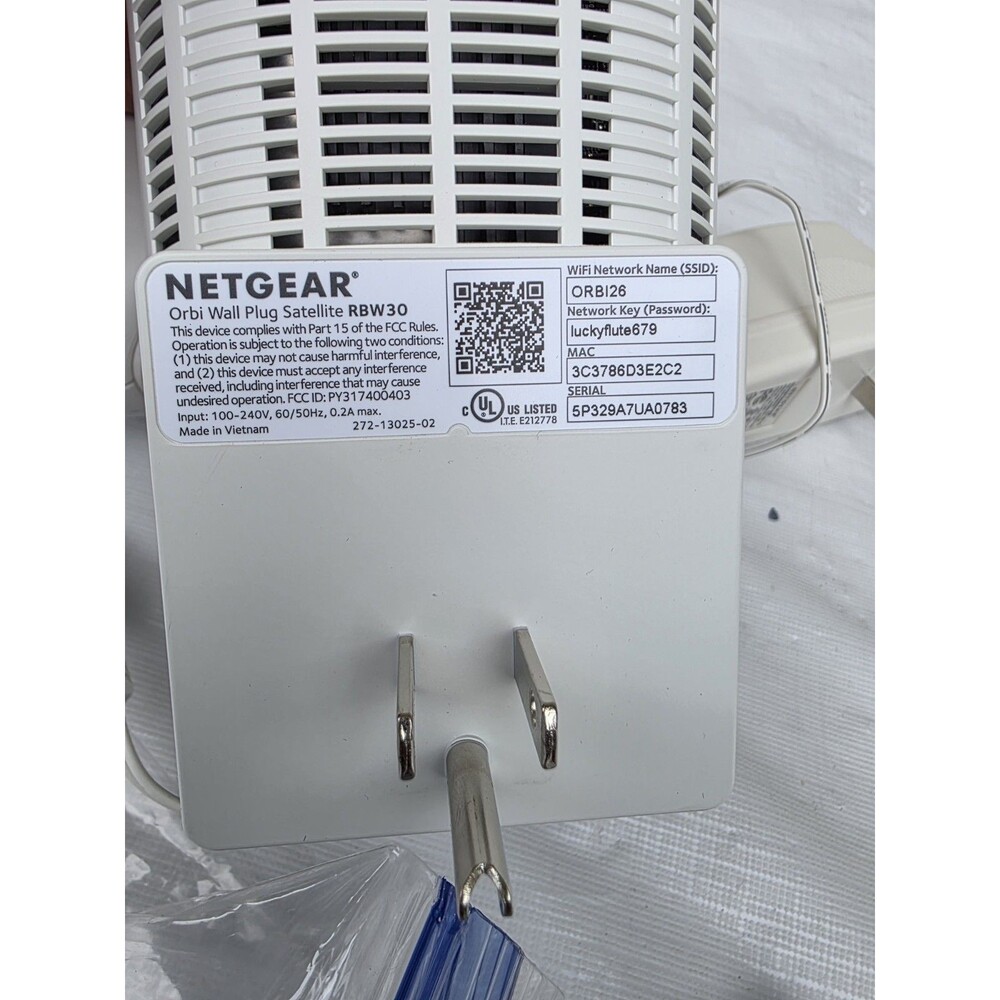 NETGEAR Orbi RBR20 Mesh Router and RBW30 Satellite Bundle w/ Power Cable - Picture 6 of 7